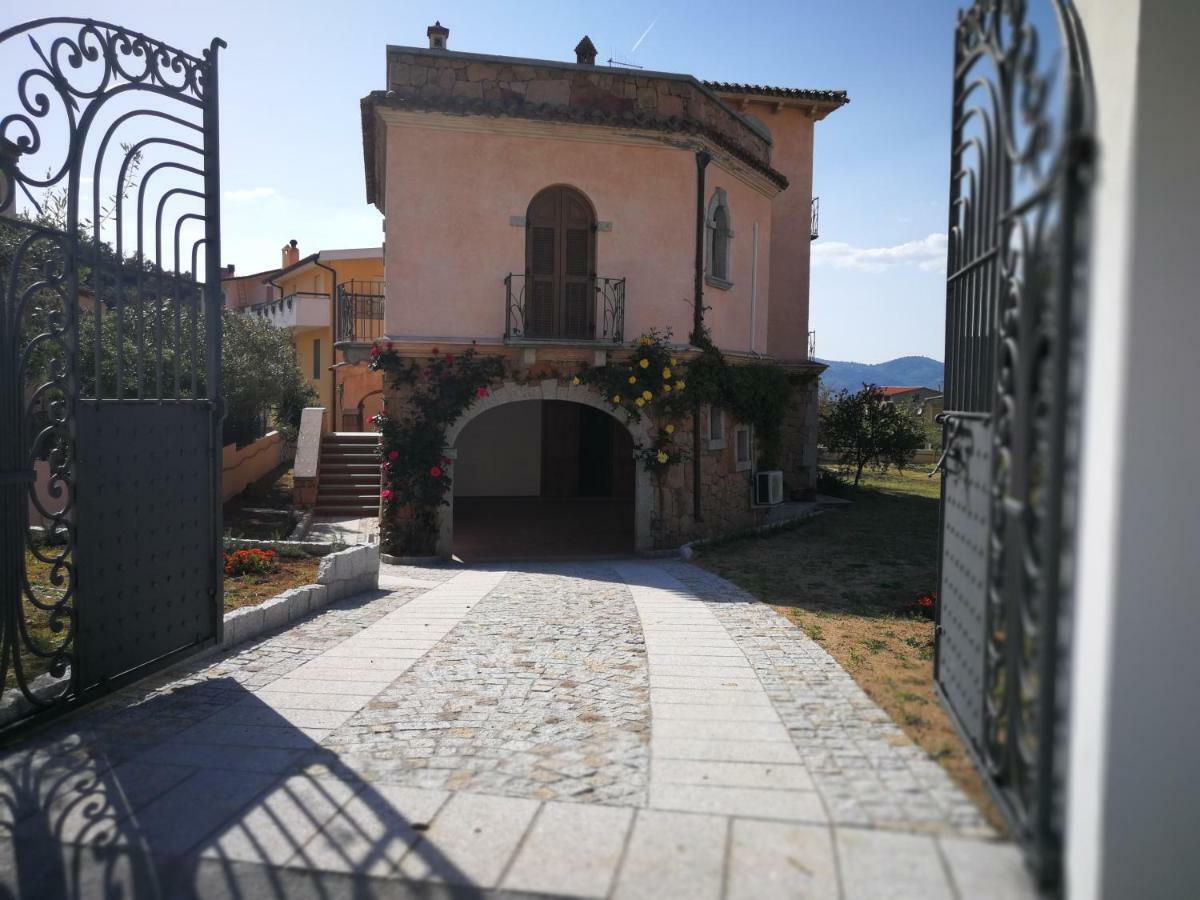 Villa Corrasi Oliena Luxury Extérieur photo