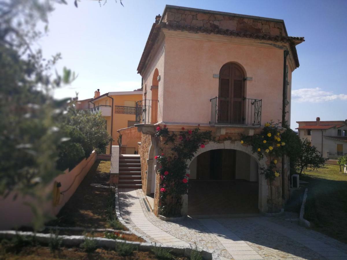 Villa Corrasi Oliena Luxury Extérieur photo